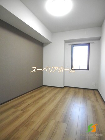 PEAKS神田の物件内観写真